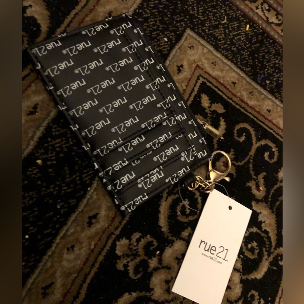 Rue 21 Wallet